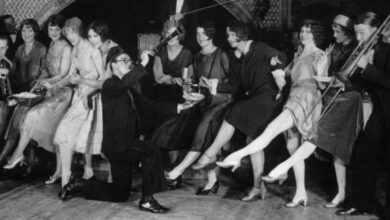 How Flappers of the Roaring Twenties Redefined Womanhood
