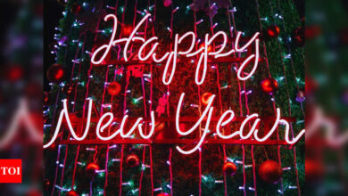 45 creative New Year messages for colleagues and coworkers in 2025 |